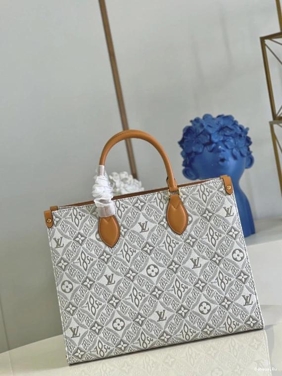 VUITTON LOUIS MM ONTHEGO 0213